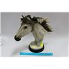 Image 1 : LARGE WHITE/GREY HORSE HEAD STATUE