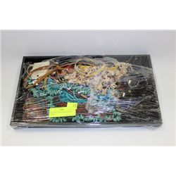 TRAY OF FASHION JEWELRIES ON CHOICE