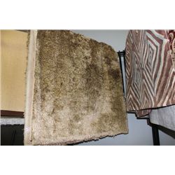 SHOWHOME 8X12 SHAG STYLE AREA CARPET