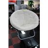 Image 1 : MOON CHAIR