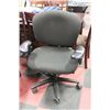 Image 1 : ***WIDE SEAT HYDRAULIC OFFICE CHAIR