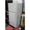 Image 1 : MAYTAG WHITE FRIDGE