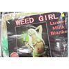 Image 1 : WEED GIRL LUXURY PLUSH BLANKET