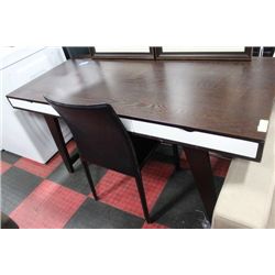 SHOWHOME 2 TONE OFFICE DESK W/ SIDE CHAIR