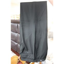 NEW MEN'S PANTS SIZE 40