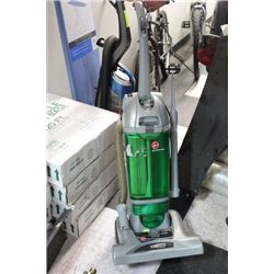 HOOVER UPRIGHT VACUUM (GREEN)