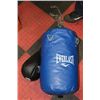 Image 1 : EVERLAST PUNCHING WITH SPEED BAG