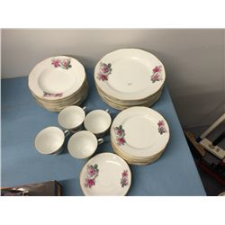 Floral Pattern Partial Dinner Set