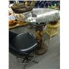 Image 1 : Golf Bag Base Pub Table w/2 Stools