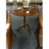 Image 1 : Round Lamp Table