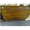 Image 2 : American of Martinsville Dresser Set