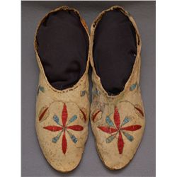 PLAINS QUILLED MOCCASINS