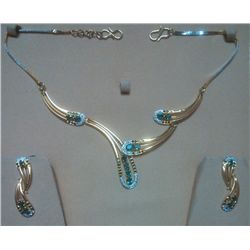 Necklace And Earring Set Diamond: 1.40 Ctw, Hydro Emerald : 2.34 Ctw And 18kt Gold 19.400 Gram