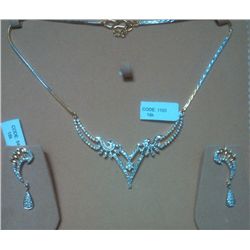 Necklace And Earring Set Diamond: 2.07 Ctw And 18kt Gold 14.200 Gram