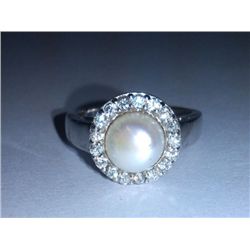 4.280g Ring of Pearl and CZ Sterling 925 Silver