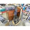 Image 3 : DOUBLE PEDESTAL DESK - WOOD