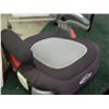 Image 1 : GRACO CHILD'S BOOSTER SEAT