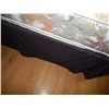 Image 2 : COMFORTER & BED SKIRT - SINGLE