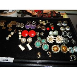 TRAY OF ASSORTED CLIP EARINGS - NO TRAY