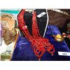 Image 2 : NEW RED NECKLACE AND RHINESTONE EARINGS