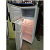 Image 2 : FRIDGE - APARTMENT SIZE - 2 DR - AS-IS