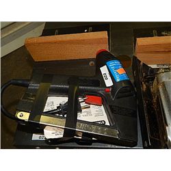 ELECTRIC STAPLER