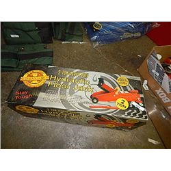 NEW HYDRAULIC FLOOR JACK - 2 TON
