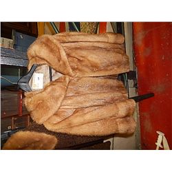 LADIES VINTAGE FUR JACKET