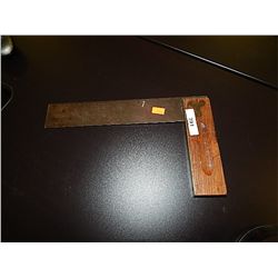 VINTAGE WOOD AND BRASS CARPETNERS SQUARE