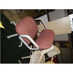 UPHOLSTERED ARM CHAIR ON 5 WHEELS