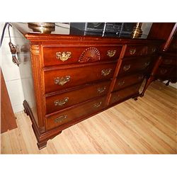 MAHOGANY DRESSER - 8 DRAWER