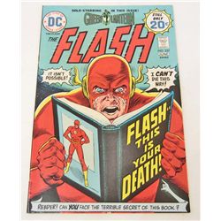 1974 THE FLASH #227 COMIC BOOK