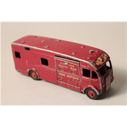 DINKY NO. 981 HORSE BOX "BRITISH RAILWAYS"