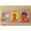 Image 2 : LOT OF 8 BASEBALL CARDS INCL. BOB CLEMENTE, FRANK ROBINSON, ERNIE BANKS AND MORE!
