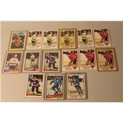 LOT OF 15 1980'S NHL ROOKIE CARDS INCL. PETER STASTNY, MICHEL GOULET, LUC ROBITAILLE (X2), PAT