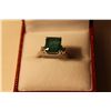 Image 3 : LADIES 14KT WHITE GOLD NATURAL EMERALD AND DIAMOND SET DRESS RING SET WITH 2 ROUND BRILLIANT CUT