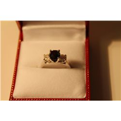 LADIES 14KT WHITE GOLD BLACK AND NEAR COLOURLESS DIAMOND SET DRESS RING SET WITH 1 ROUND BRILLIANT