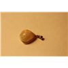 Image 2 : 14 KT YELLOW GOLD NATURAL WHITE CRYSTAL OPAL PENDANT SET WITH 1 PEAR SHAPED DOUBLE CABOCHON CUT