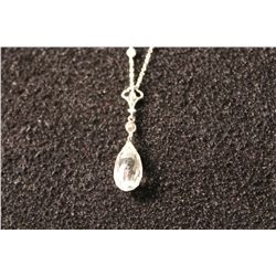 14 KT WHITE GOLD DIAMOND BRIOLETTE NECKLACE SET WITH 5 ROUND BRILLIANT CUT DIAMONDS APPROX. 0.10