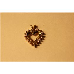 14 KT YELLOW GOLD DIAMOND SET HEART SHAPED PENDANT CLAW SET WITH  20 ROUND BRILLIANT CUT DIAMONDS