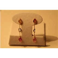 PAIR OF 14KT YELLOW GOLD NATURAL YELLOW, PURPLE AND LIGHT SAPPHIRE DANGLING EARRINGS BEZEL SET WITH