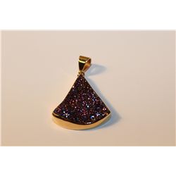 14 KT YELLOW GOLD CUSTOM MADE DRUZY QUARTZ PENDANT .  HOLDS 1 TRIANGULAR SHAPED DOMED & CONCAVE