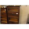 Image 1 : 1950'S HIGH QUALITY QUARTER SAWN LEADED GLASS LAWYERS BOOKSHELF