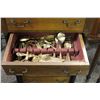 Image 3 : CUTLERY CHEST WITH CUTLERY