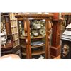 Image 2 : SPECTACULAR TRIPLE CURVE, QUARTER SAWN OAK DISPLAY CABINET WITH CARVED FRONT AND CLAW FEET