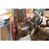 Image 2 : HAND CARVED MAHOGANY THRONE CHAIR