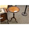 Image 1 : MAHOGANY PIE CRUST TABLE