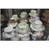 Image 2 : SHELF LOT OF 17 BONE CHINA CUPS AND SAUCERS