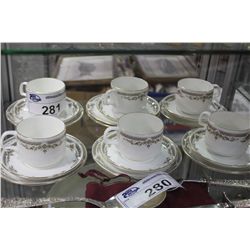 18 PIECE SET OF ROYAL DOULTON CUPS AND SAUCERS