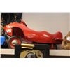 Image 1 : CHILD'S PEDAL AIRPLANE